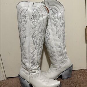 White Embroidered Heeled Boots Cowgirl